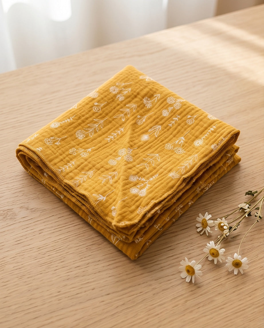 BIO Musselin Dreieckstuch Mini senfgelb Blumen - By:ga Mode