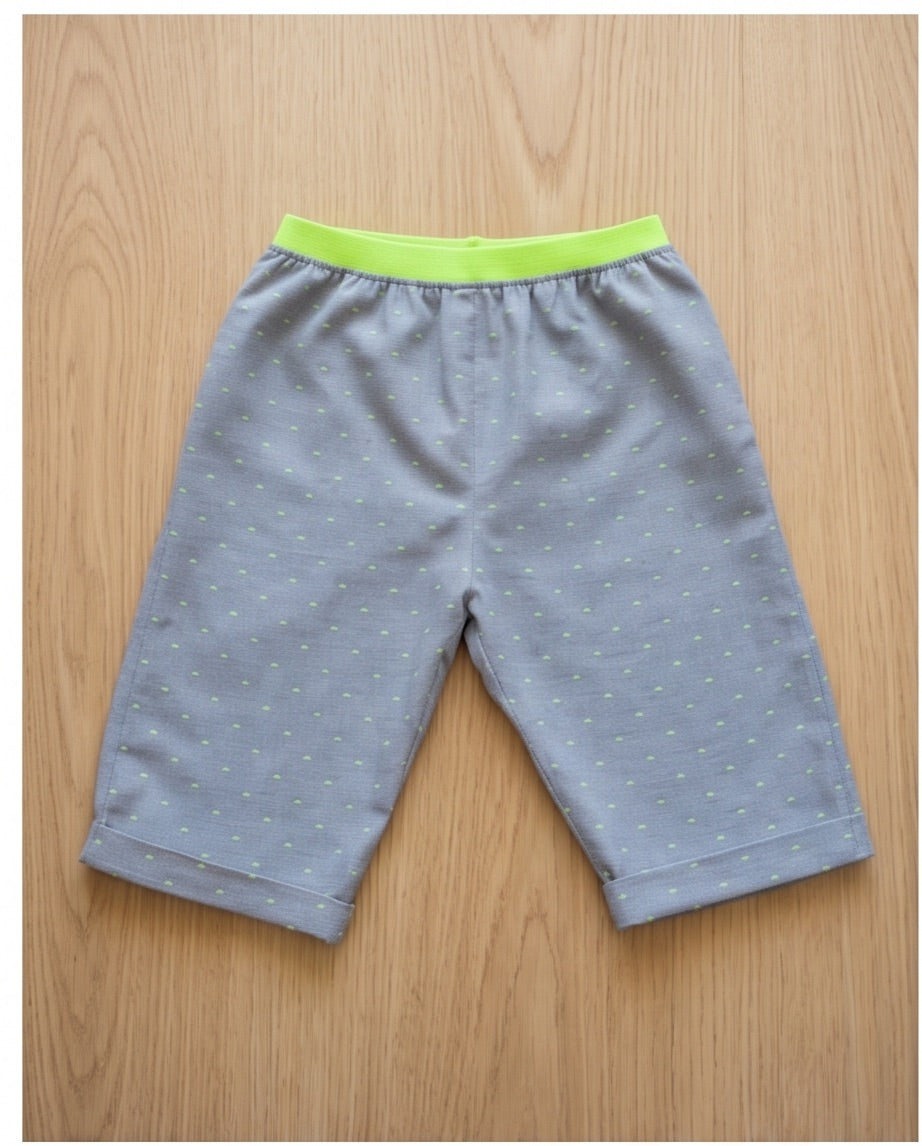 Kurze Hose hellblau