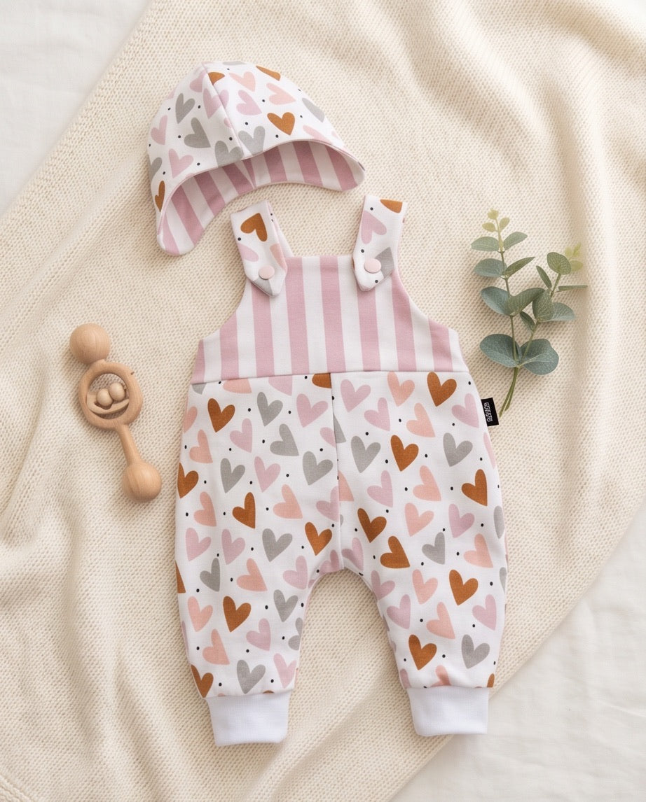BIO Babyset Latzhose & Mütze Herzen