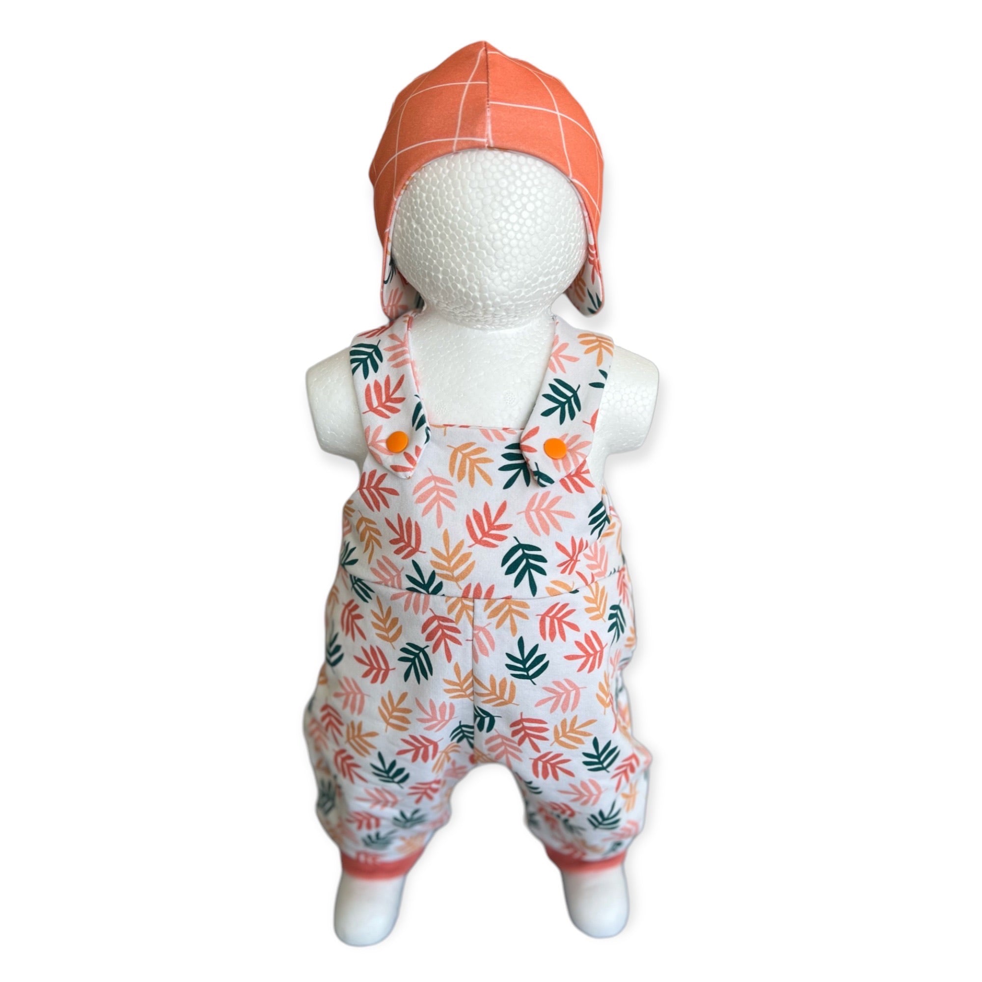 BIO Babyset Latzhose & Mütze Blätter