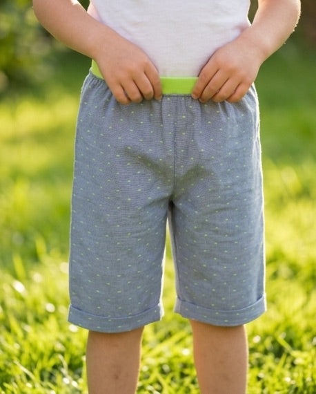 Kurze Hose hellblau