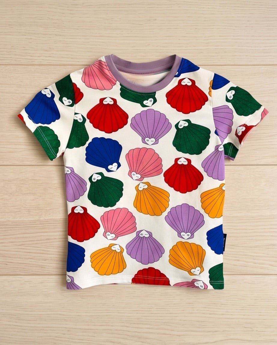 T-Shirt Muscheln bunt