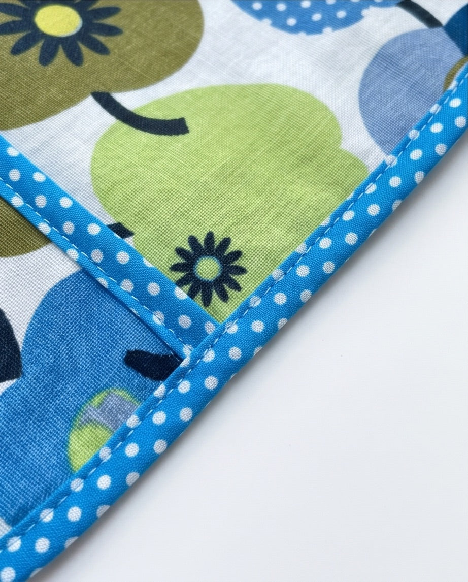 Baby Lätzli mini Äpfel blau