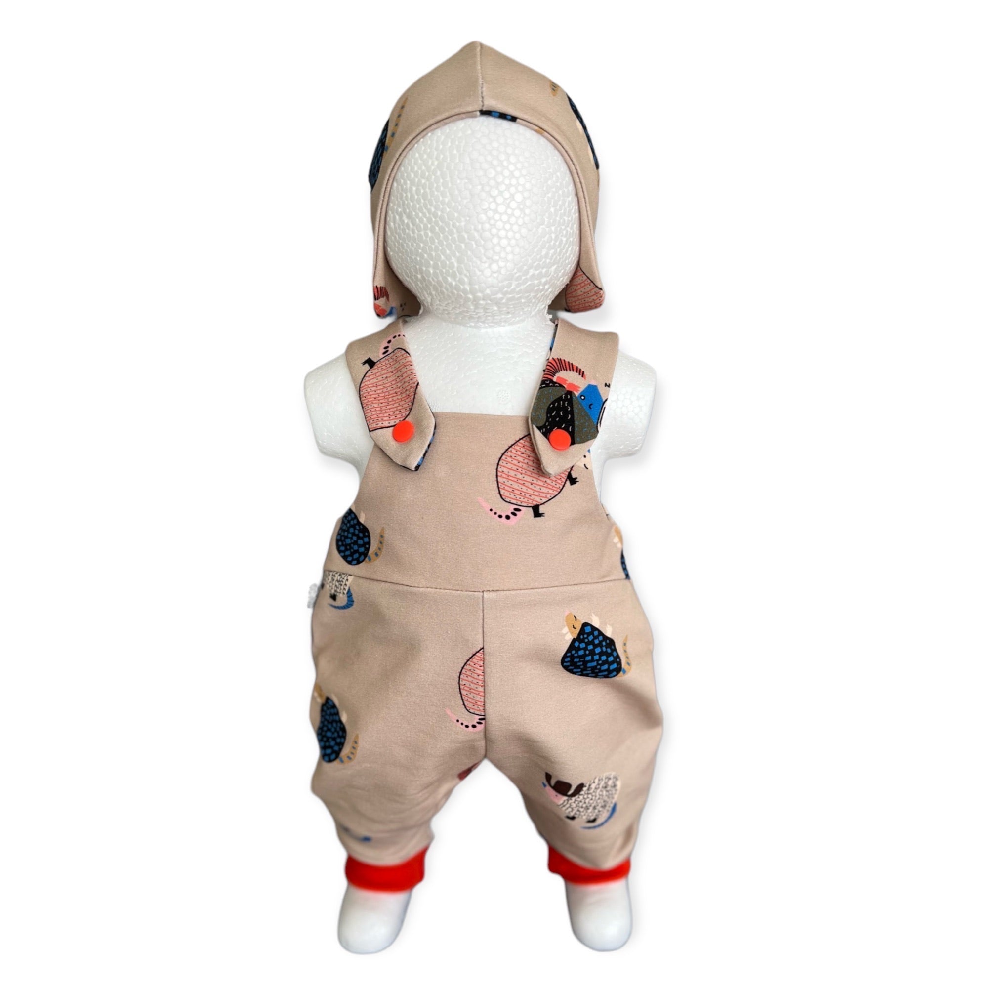 BIO Babyset Latzhose & Mütze Gürteltier